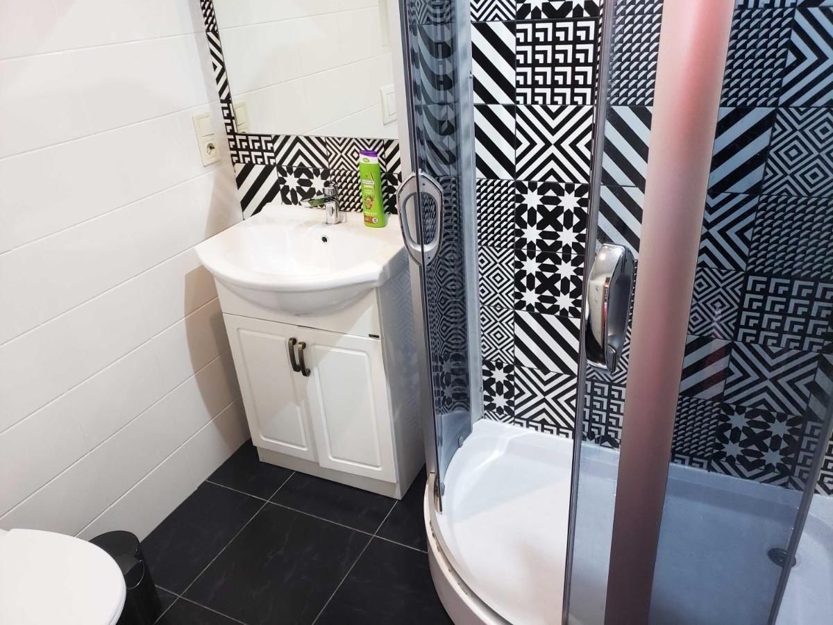 Unique 1 Bd Apt Dt W/Free Parking And Wi-Fi Apartment คีชีเนา ภายนอก รูปภาพ