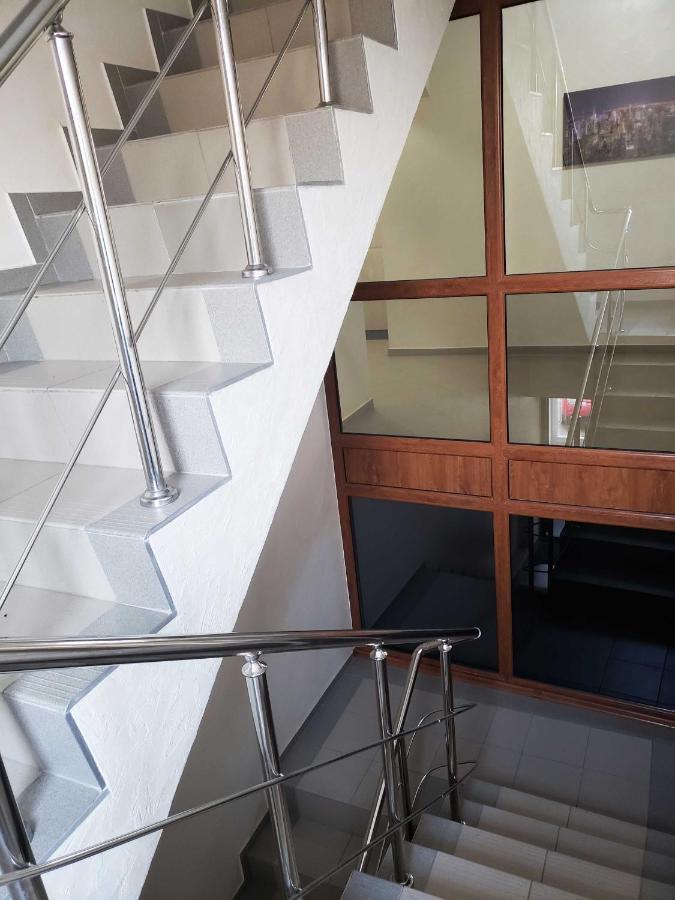 Unique 1 Bd Apt Dt W/Free Parking And Wi-Fi Apartment คีชีเนา ภายนอก รูปภาพ